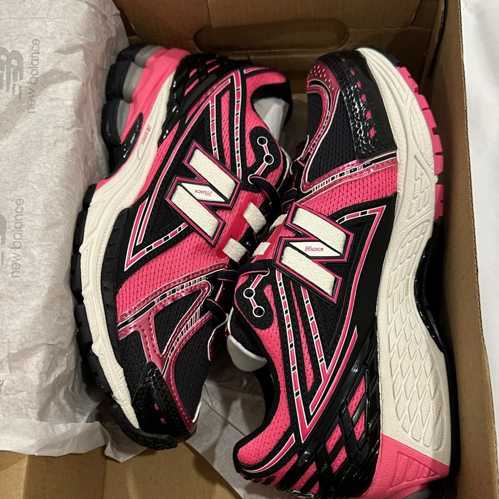 NIB - New Balance Women's 1906R Pink Black Running Shoes 5.5